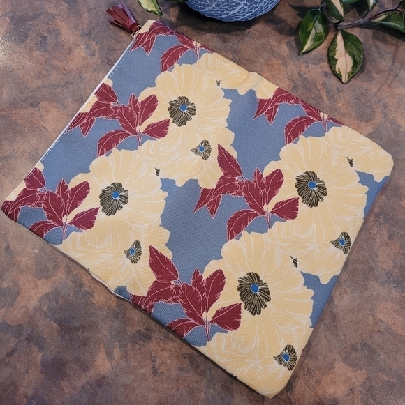 RACHEL PALLY Floral Print Reversible Vegan Clutch - Picture 5 of 13